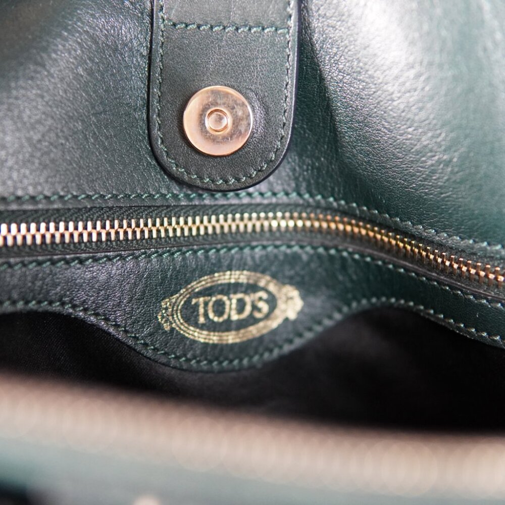 Tod’s Green Soft Leather 2-Way Shoulder Bag Handbag with Strap - Picture 4 of 15